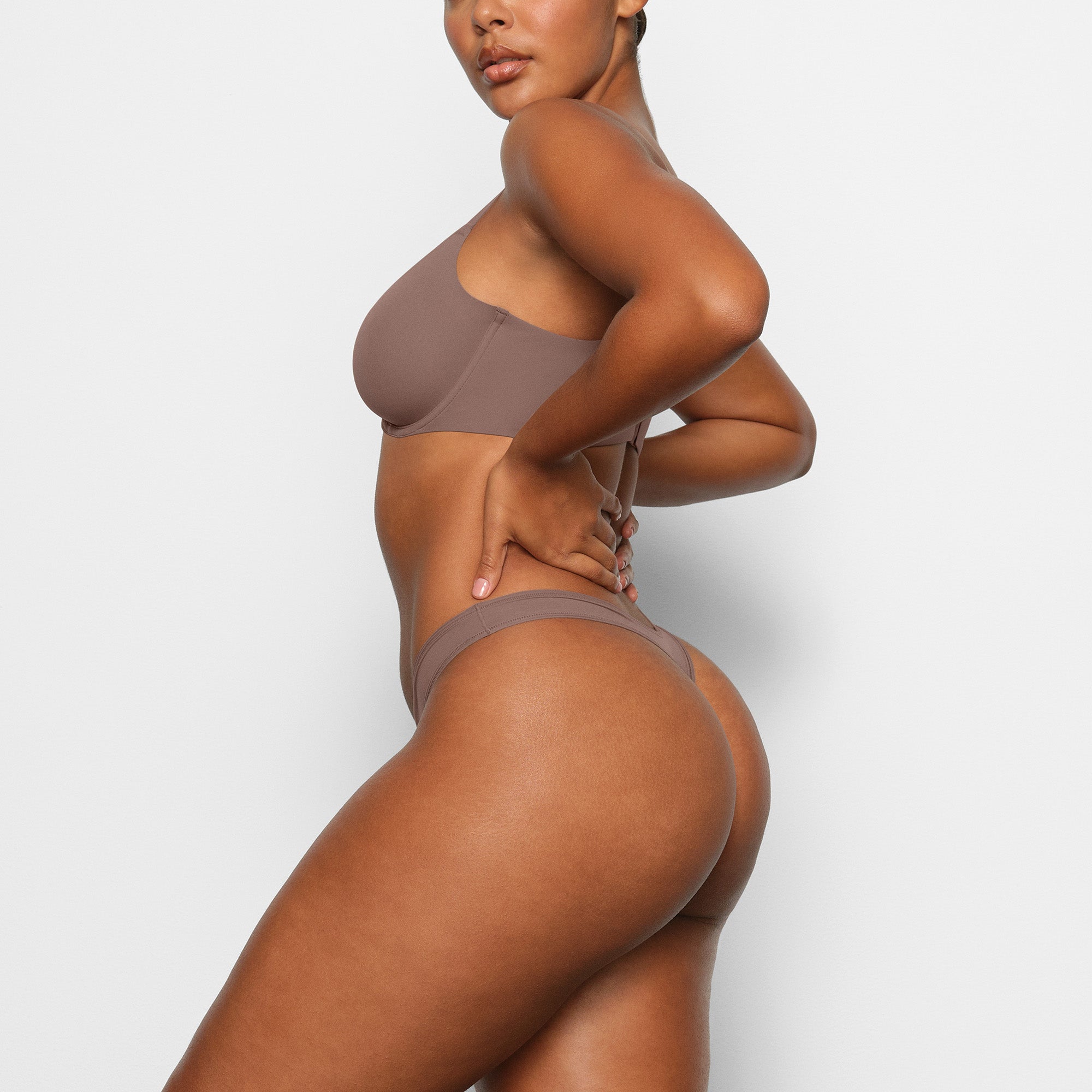 SKIMS FITS EVERYBODY PLUNGE BRA | UMBER - SÜTYEN