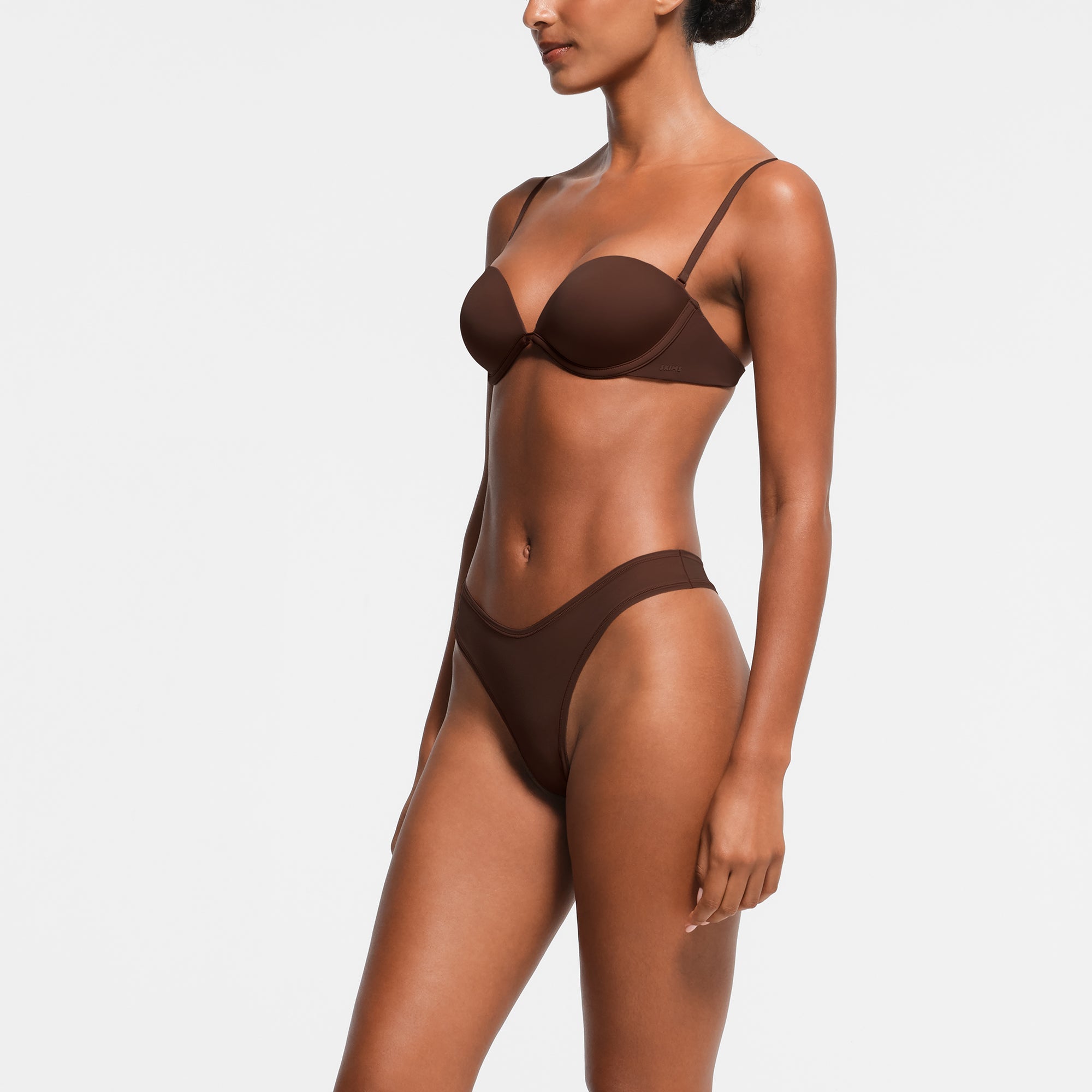SKIMS MULTI-WAY BRA | COCOA - SÜTYEN