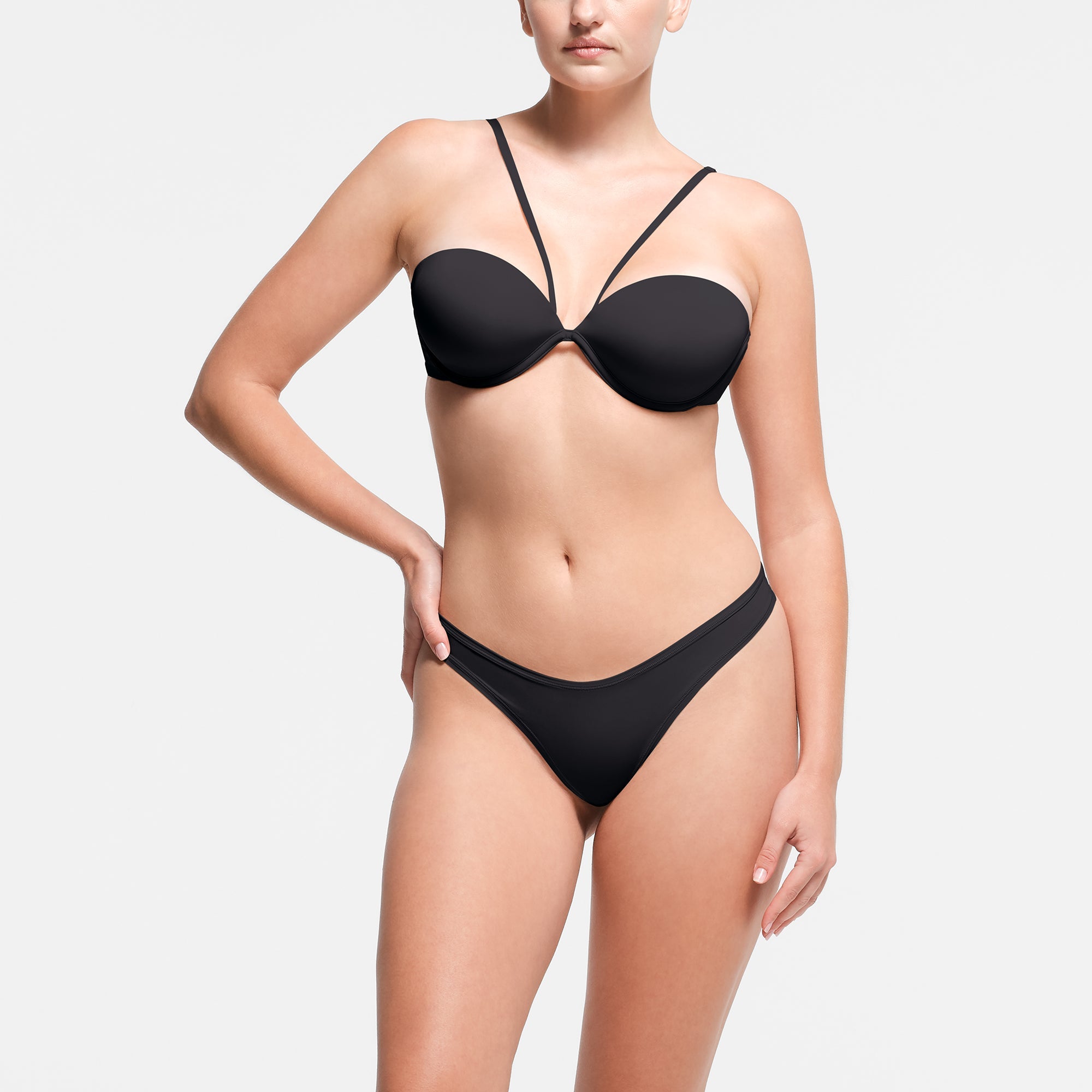 SKIMS MULTI-WAY BRA | ONYX - SÜTYEN
